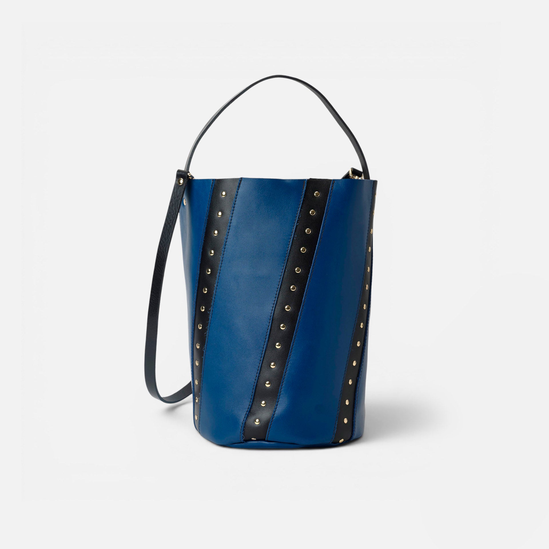 Bucket Twist Navy y Negro