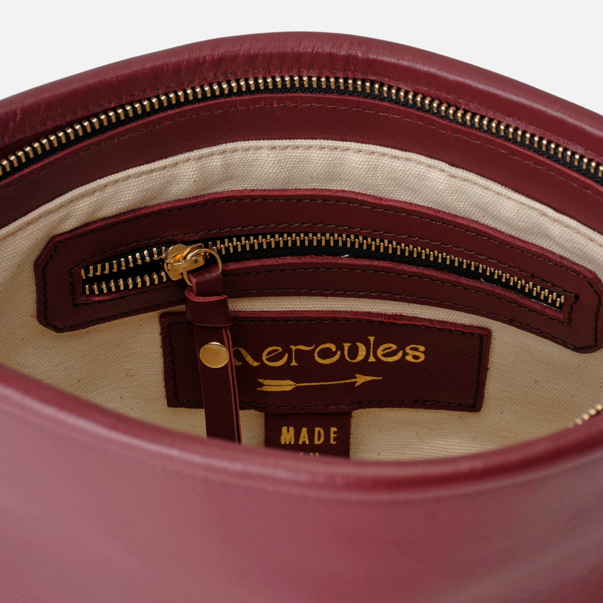 Tonga Burgundy y Negro