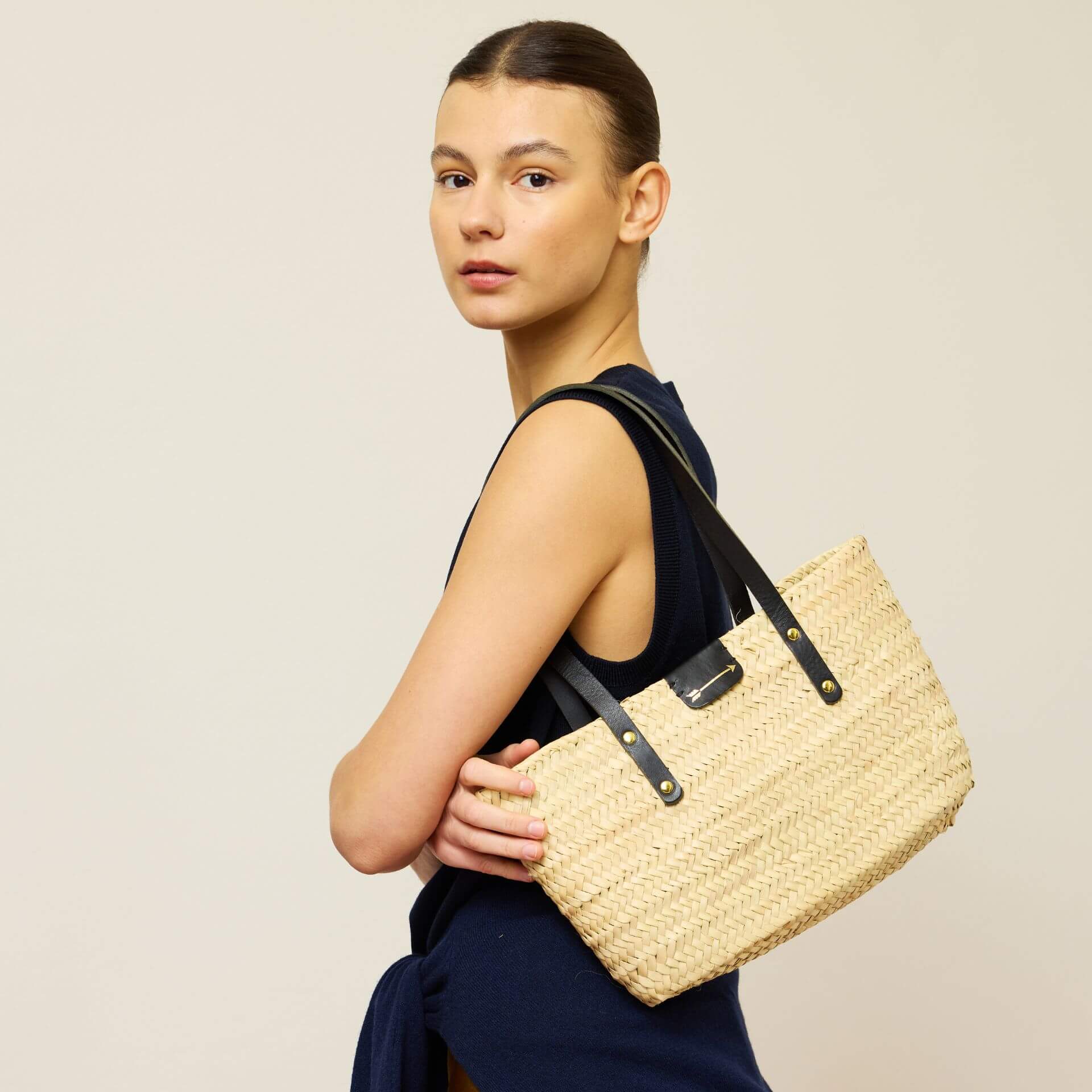 Twiggy Basket Negro
