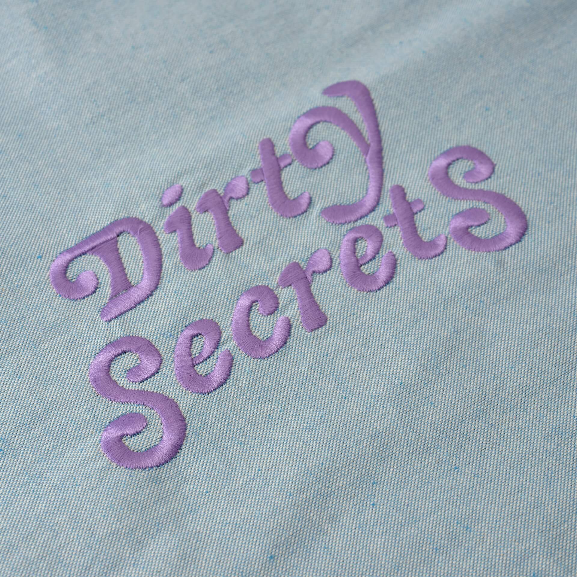 Funda bordada Dirty Secrets Celeste