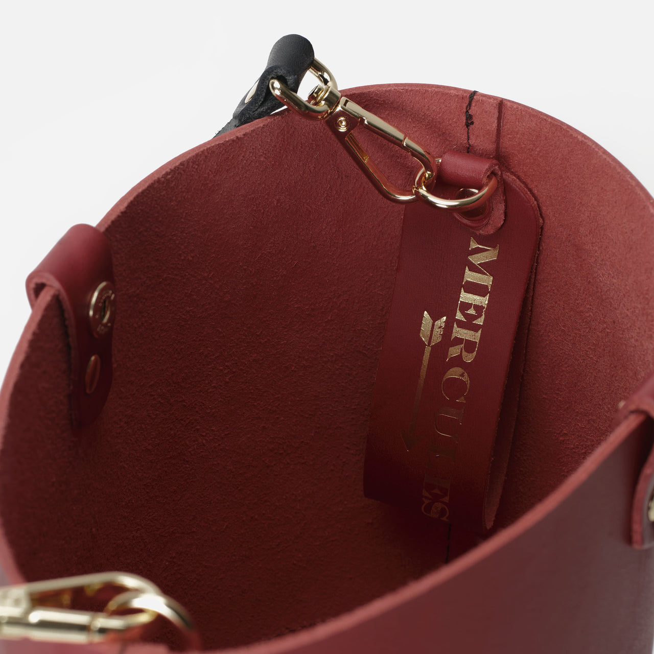 Alamo Bucket Rojo