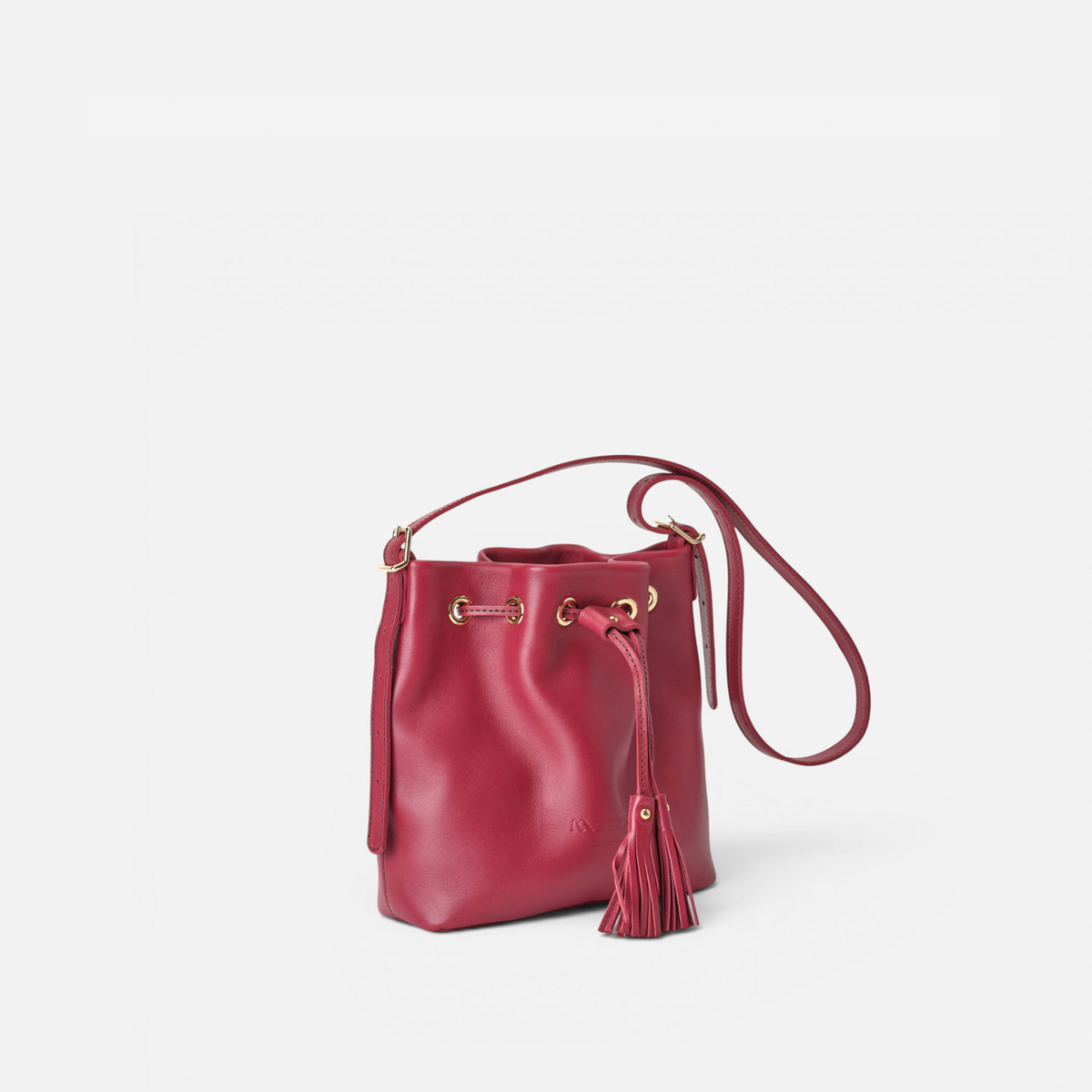 Pampa leather bowling bag in lipstick red, by Mercules