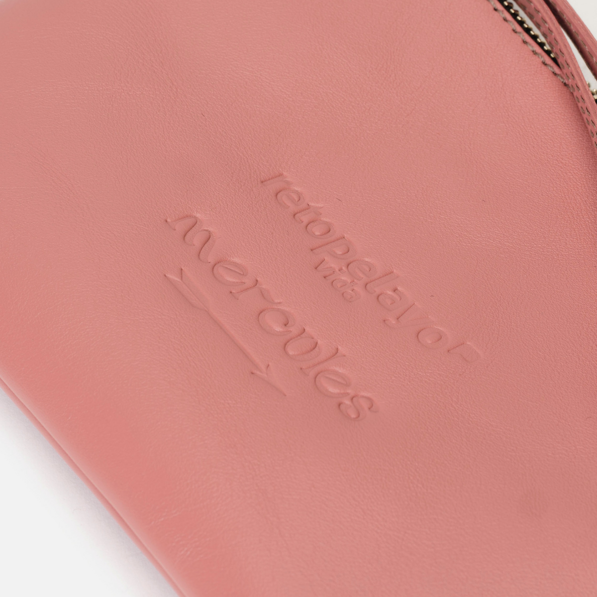 Clutch de piel Zipper Pelayo color blush, de Mercules